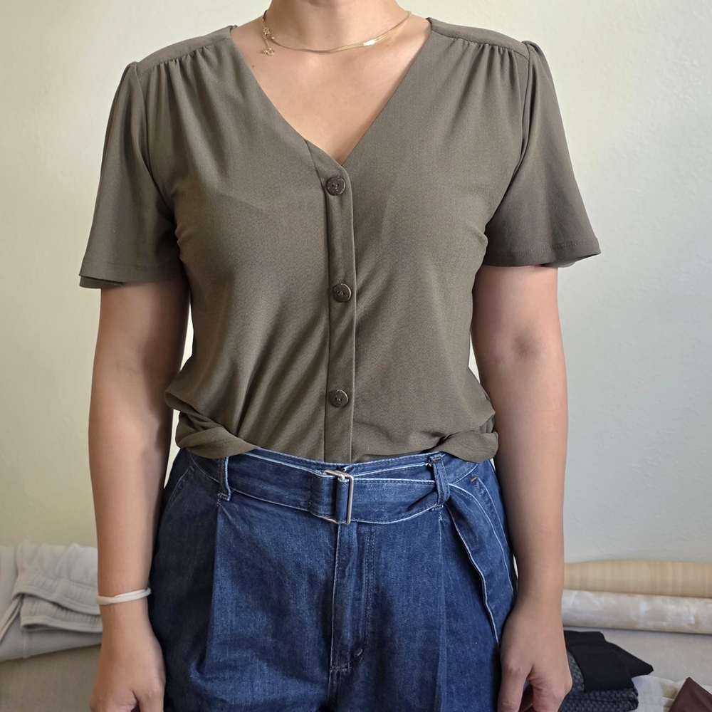 Monteau Olive Green Flutter Sleeve Blouse Top Size Medium